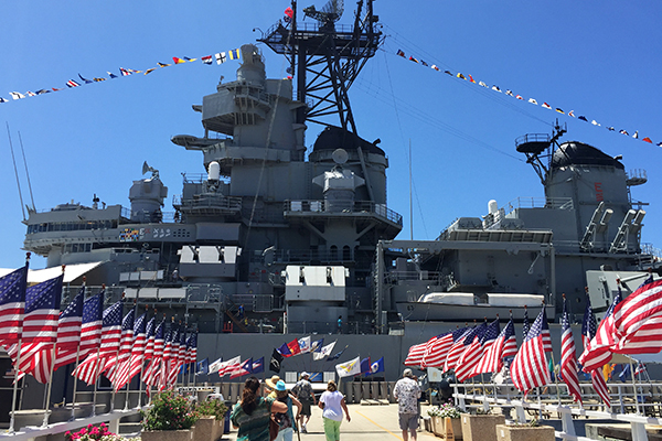 USS Missouri Arizona Memorial Honolulu City Tour Blue Hawaiian